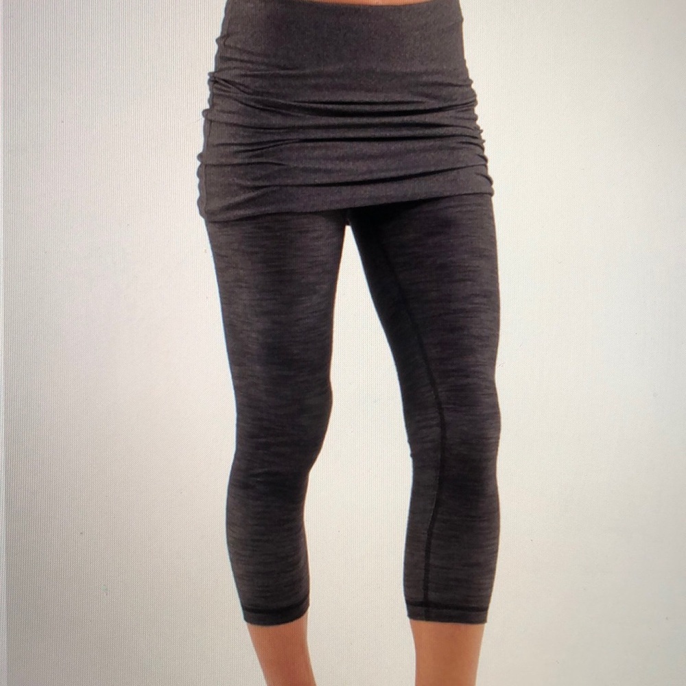 Lululemon Yin To You skirted crop sz4 - Picture 2 of 8